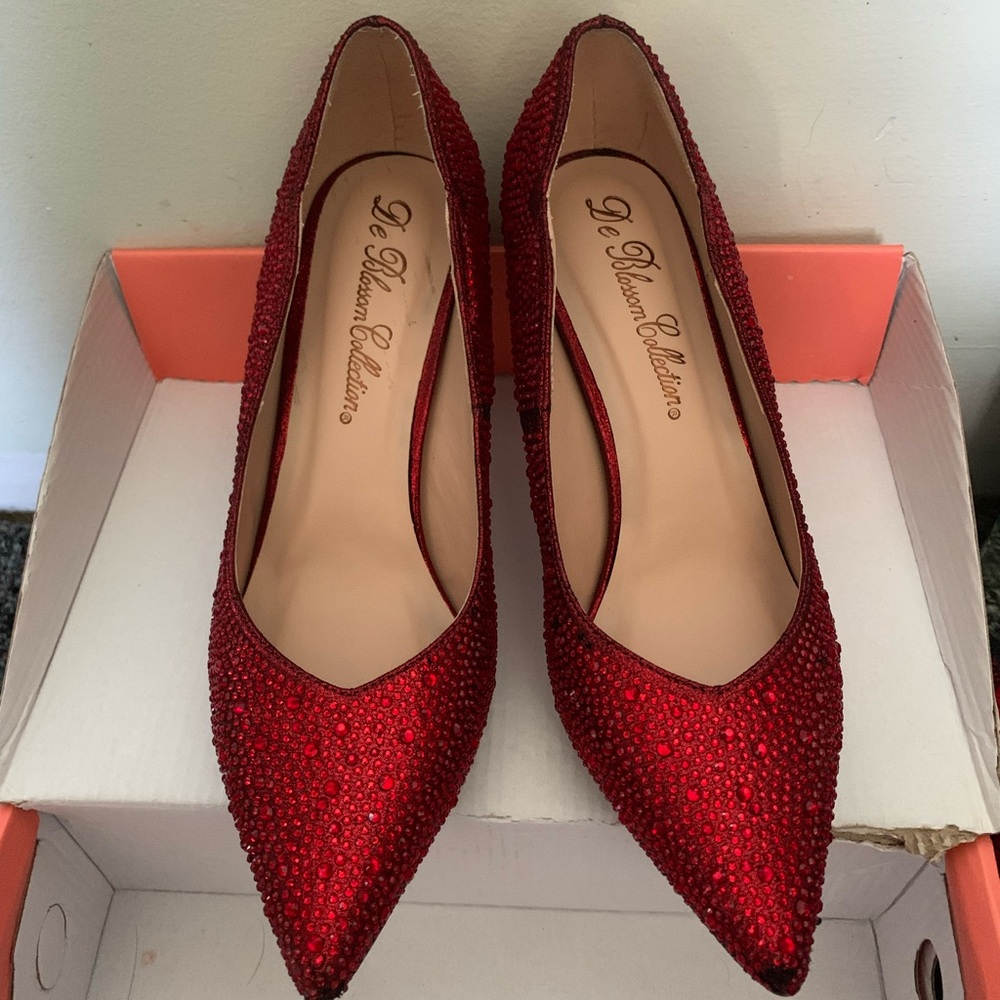 Elegant Red Stiletto Heels/Pumps